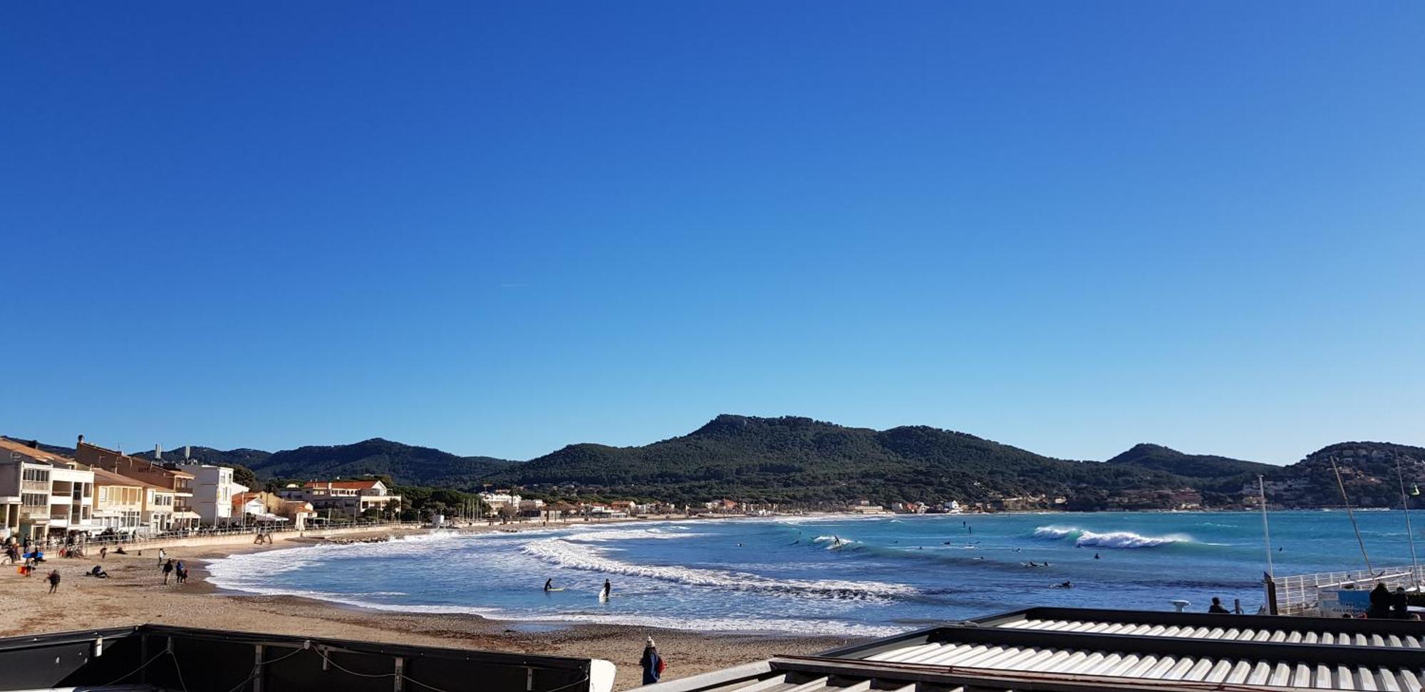 Les Pieds Dans L'Eau Apartment Saint-Cyr-sur-Mer Exterior photo