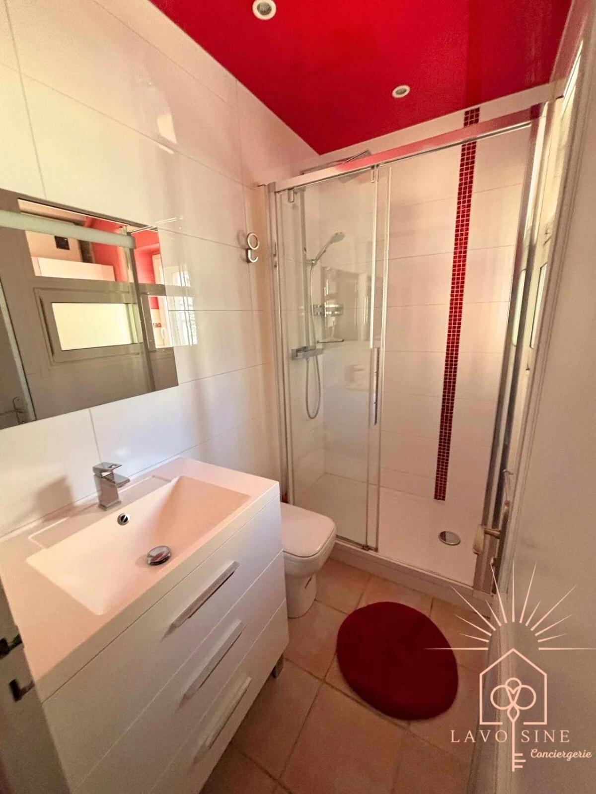 Les Pieds Dans L'Eau Apartment Saint-Cyr-sur-Mer Exterior photo